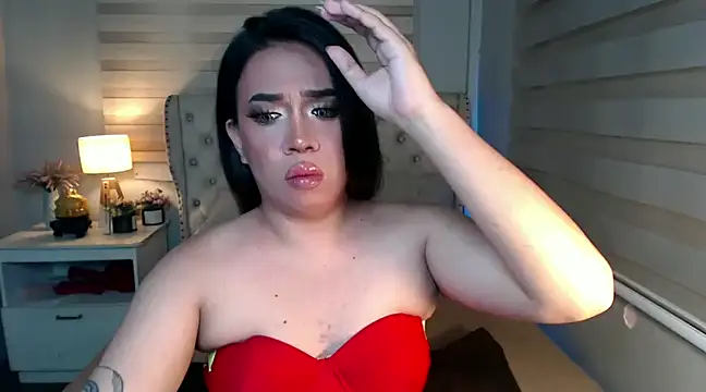 Snapshot of RebecaNextToYou chatting on 02/16/25, 09:05 RebecaNextToYou online show from 02/16/25, 09:05