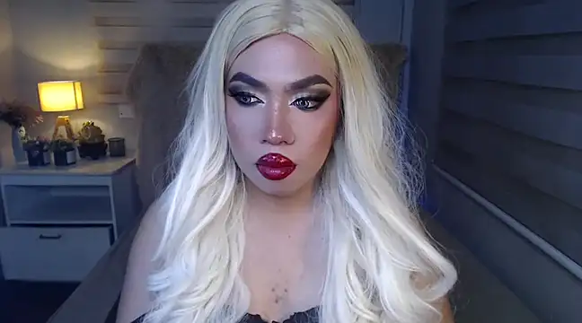 Snapshot of RebecaNextToYou chatting on 03/07/25, 08:33 RebecaNextToYou online show from 03/07/25, 08:33