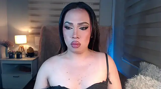 Snapshot of RebecaNextToYou chatting on 03/16/25, 05:28 RebecaNextToYou online show from 03/16/25, 05:28