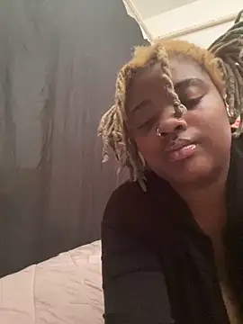 Snapshot of Indigo-love23 chatting on 12/30/24, 04:19 Indigo-love23 online show from 12/30/24, 04:19