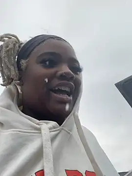 Snapshot of Indigo-love23 chatting on 02/20/25, 04:25 Indigo-love23 online show from 02/20/25, 04:25