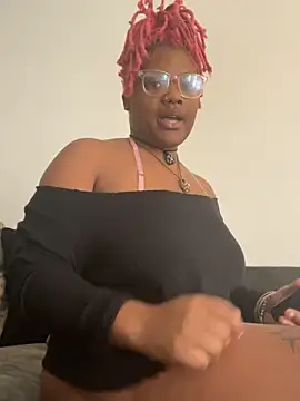 Snapshot of Indigo-love23 chatting on 12/16/25, 07:08 Indigo-love23 online show from 12/16/25, 07:08