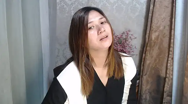 Snapshot of MS_Isabella_Snow92 chatting on 02/20/25, 11:32 MS Isabella Snow92 online show from 02/20/25, 11:32