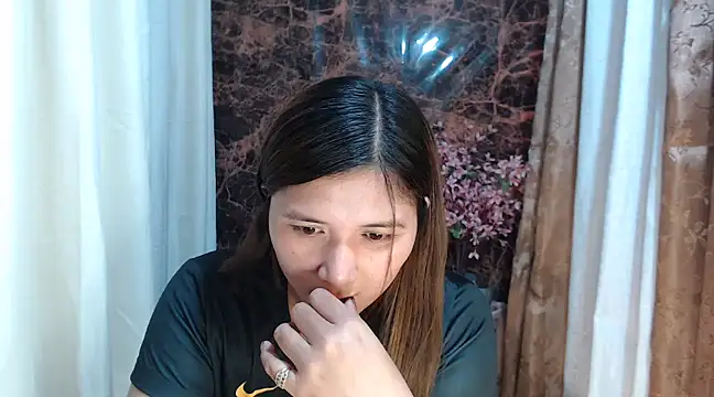 Snapshot of MS_Isabella_Snow92 chatting on 03/01/25, 01:32 MS Isabella Snow92 online show from 03/01/25, 01:32