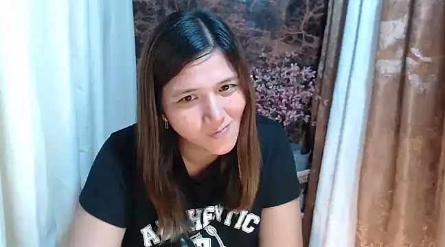 Snapshot of MS_Isabella_Snow92 chatting on 03/12/25, 01:14 MS Isabella Snow92 online show from 03/12/25, 01:14