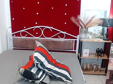 Snapshot of urcumgirl_kendall chatting on 02/08/25, 03:53 urcumgirl kendall online show from 02/08/25, 03:53