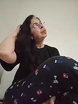 Susannemilf online show from 11/20/25, 04:07