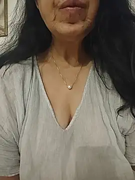 Susannemilf online show from 05/08/26, 06:19