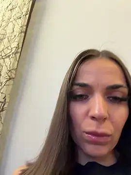 Snapshot of Bad_Giorgia chatting on 10/12/25, 05:34 Bad Giorgia online show from 10/12/25, 05:34