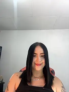 mia anyeli online show from 10/22/25, 03:40