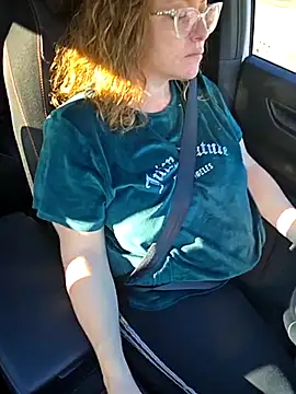 julimonroe online show from 02/25/25, 03:27