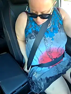 julimonroe online show from 02/28/25, 03:48