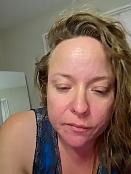 julimonroe online show from 03/01/25, 01:00