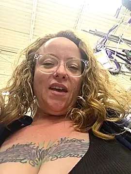 julimonroe online show from 03/21/25, 06:07