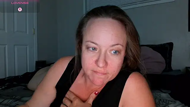 julimonroe online show from 12/02/25, 03:12