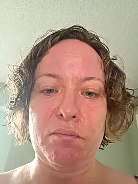julimonroe online show from 05/02/26, 01:38