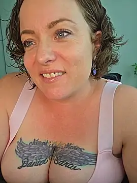 julimonroe online show from 05/17/26, 12:30