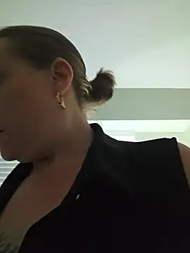 julimonroe online show from 07/15/26, 01:44