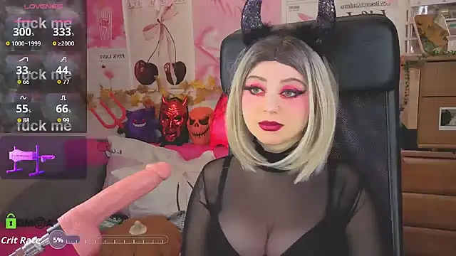 StellaMilla online show from 10/30/25, 12:45