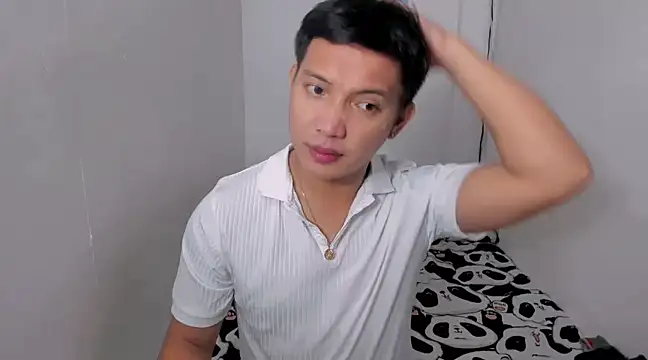 Snapshot of xSebastian19 chatting on 12/16/24, 04:27 xSebastian19 online show from 12/16/24, 04:27