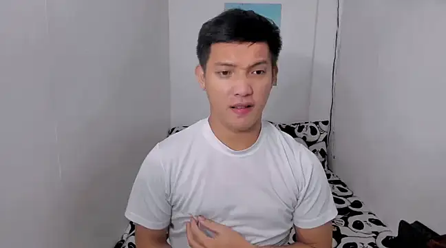 Snapshot of xSebastian19 chatting on 12/18/24, 03:22 xSebastian19 online show from 12/18/24, 03:22