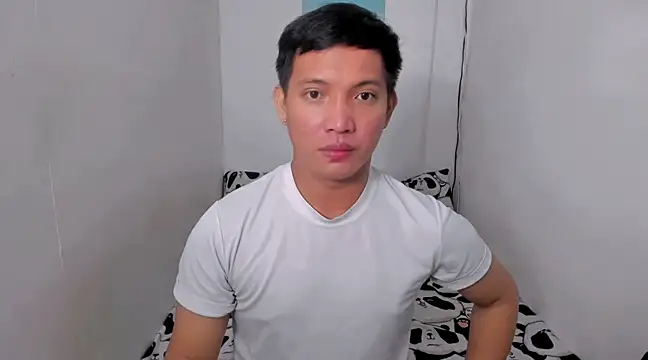 Snapshot of xSebastian19 chatting on 12/19/24, 11:25 xSebastian19 online show from 12/19/24, 11:25