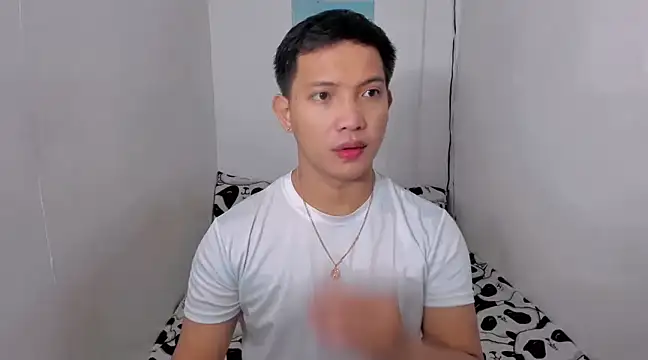 Snapshot of xSebastian19 chatting on 01/03/25, 07:29 xSebastian19 online show from 01/03/25, 07:29