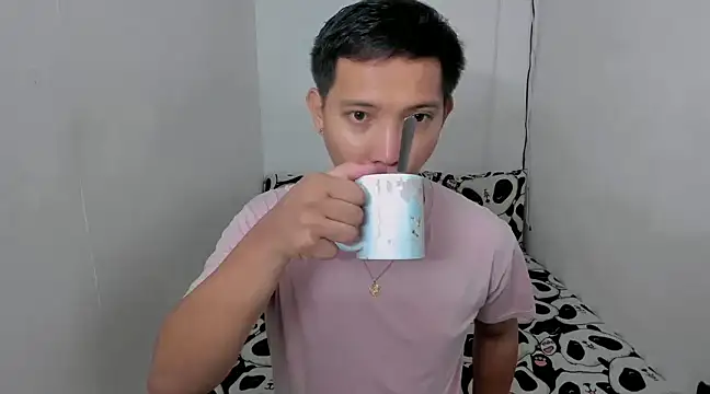 Snapshot of xSebastian19 chatting on 01/08/25, 09:55 xSebastian19 online show from 01/08/25, 09:55