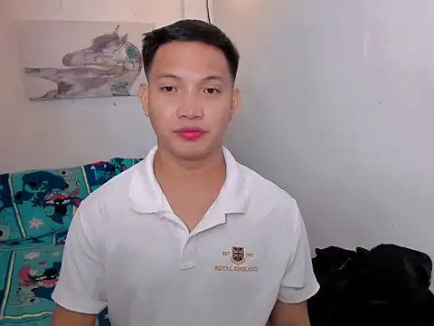 Snapshot of xSebastian19 chatting on 12/18/25, 09:43 xSebastian19 online show from 12/18/25, 09:43