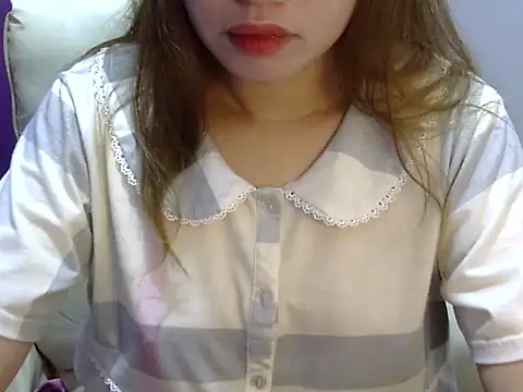    zurIII09  online show from 02/13/26, 11:34