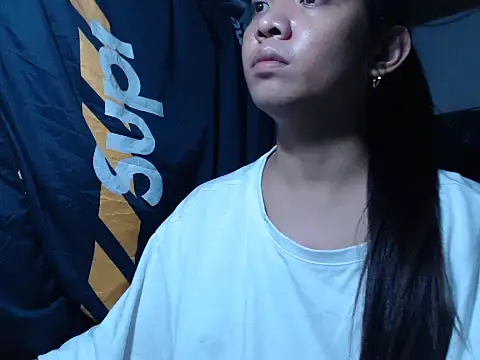 Snapshot of Valentinasbody chatting on 11/18/25, 08:13 Valentinasbody online show from 11/18/25, 08:13