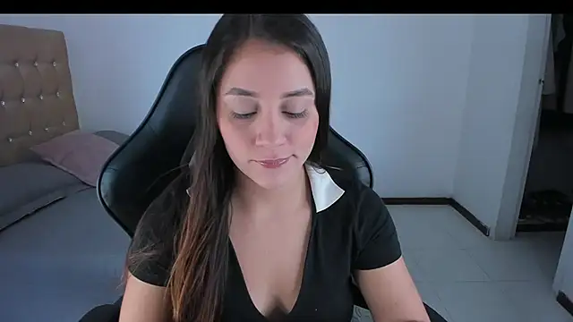 Snapshot of EmmaGrace1999 chatting on 12/07/24, 10:06 EmmaGrace1999 online show from 12/07/24, 10:06