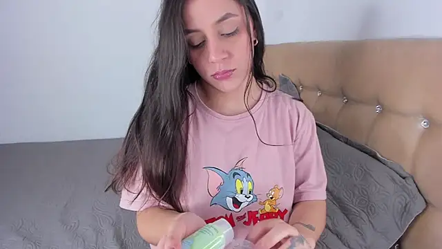 Snapshot of EmmaGrace1999 chatting on 10/08/25, 02:25 EmmaGrace1999 online show from 10/08/25, 02:25