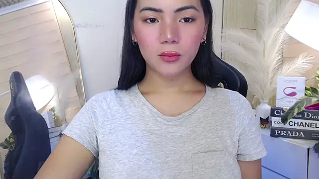 Snapshot of Martha_pookerxxx chatting on 11/25/25, 11:49 Martha pookerxxx online show from 11/25/25, 11:49