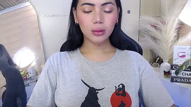 Snapshot of Martha_pookerxxx chatting on 12/04/25, 11:57 Martha pookerxxx online show from 12/04/25, 11:57