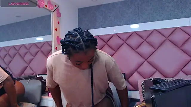 DanielaDuff online show from 04/09/26, 07:41