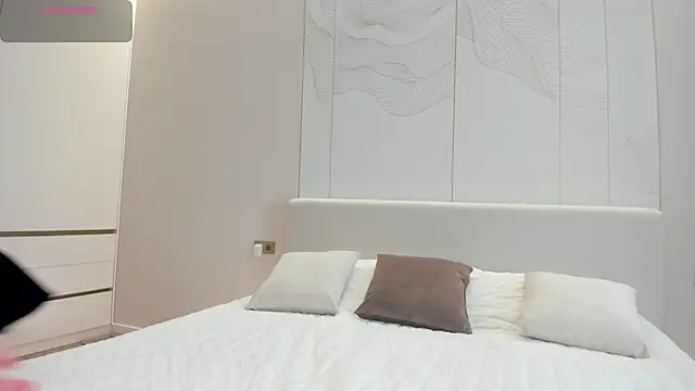 Snapshot of JenniferQueen11 chatting on 03/15/26, 09:04 JenniferQueen11 online show from 03/15/26, 09:04