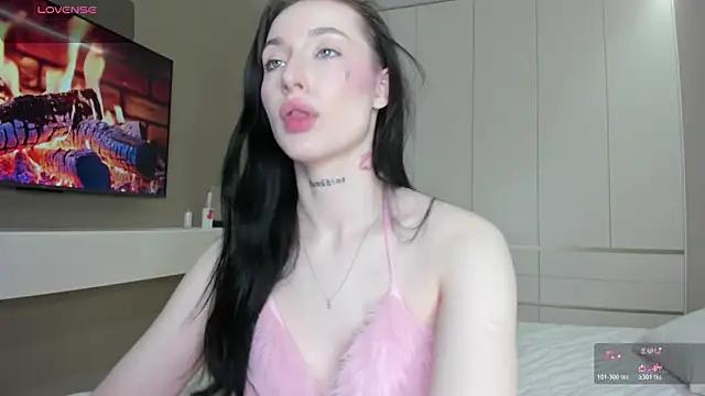 Snapshot of JenniferQueen11 chatting on 04/23/26, 06:21 JenniferQueen11 online show from 04/23/26, 06:21