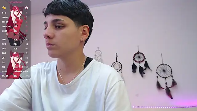 Snapshot of bad_giirl_ chatting on 03/13/25, 06:23 bad giirl online show from 03/13/25, 06:23