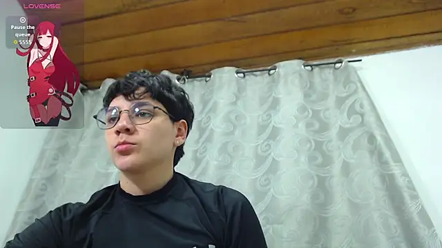 bad giirl  online show from 10/03/25, 04:15