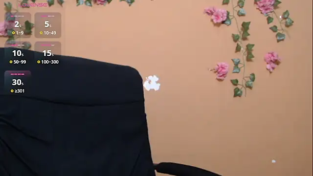 Snapshot of Hellensextits chatting on 02/16/25, 11:27 Hellensextits online show from 02/16/25, 11:27