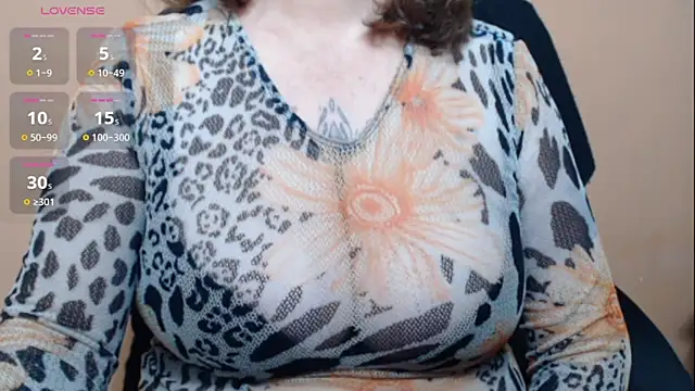 Snapshot of Hellensextits chatting on 02/22/25, 09:23 Hellensextits online show from 02/22/25, 09:23