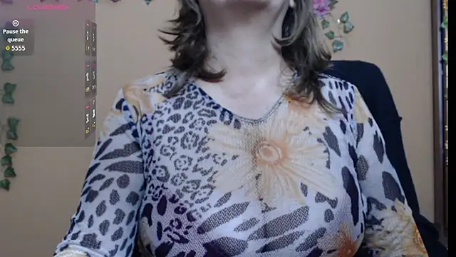 Snapshot of Hellensextits chatting on 09/14/25, 09:19 Hellensextits online show from 09/14/25, 09:19