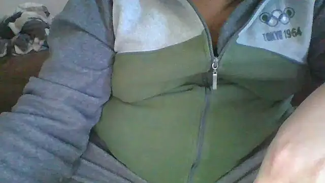 Snapshot of Anderrust chatting on 02/02/25, 11:51 Anderrust online show from 02/02/25, 11:51