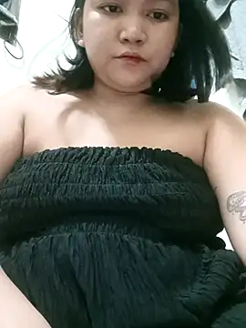 milkytitsmom4u online show from 12/04/25, 05:54