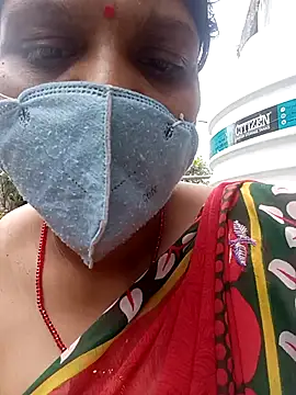 Snapshot of Lattika-Bhabhi chatting on 10/08/25, 07:06 Lattika-Bhabhi online show from 10/08/25, 07:06