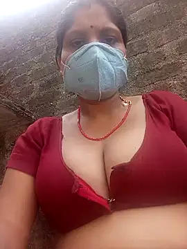 Snapshot of Lattika-Bhabhi chatting on 10/21/25, 07:31 Lattika-Bhabhi online show from 10/21/25, 07:31