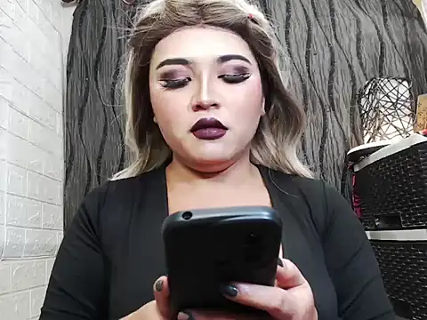 x12inchanaconda online show from 10/26/25, 12:27