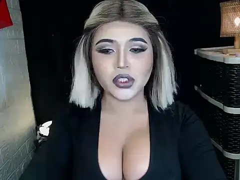 Snapshot of x12inchanaconda chatting on 02/12/26, 12:27 x12inchanaconda online show from 02/12/26, 12:27