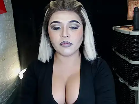 Snapshot of x12inchanaconda chatting on 02/14/26, 11:23 x12inchanaconda online show from 02/14/26, 11:23